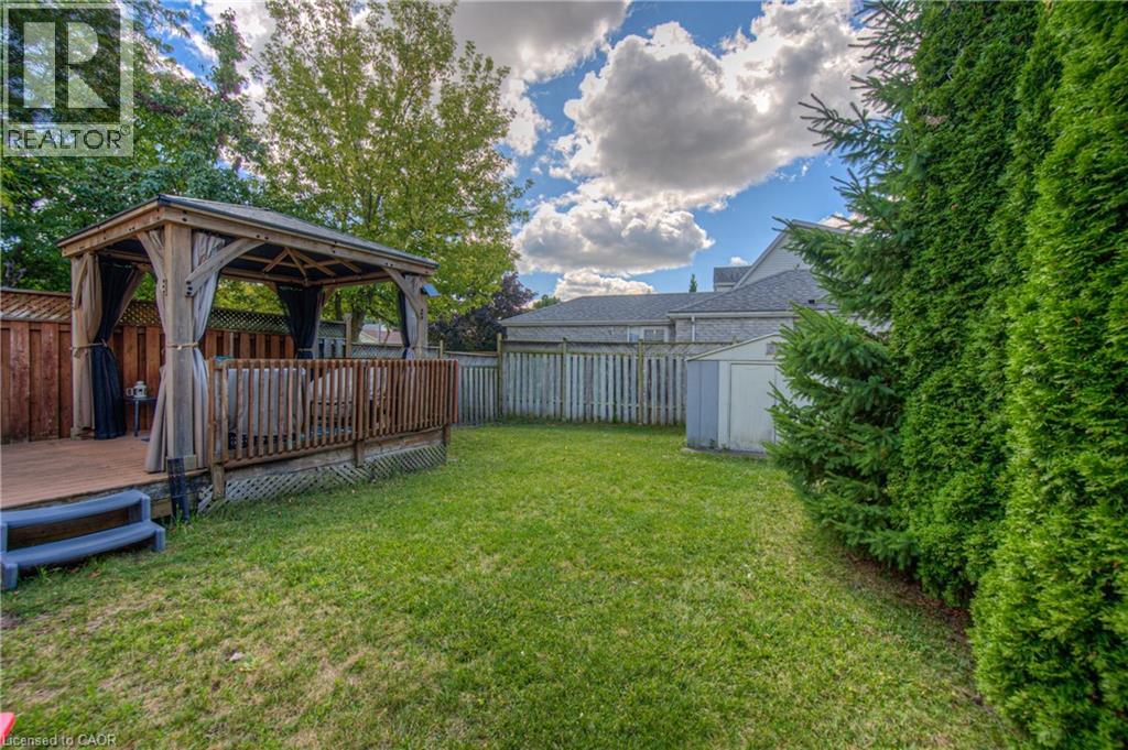 Photo 3 of 985 Elgin Street N, Cambridge ON
