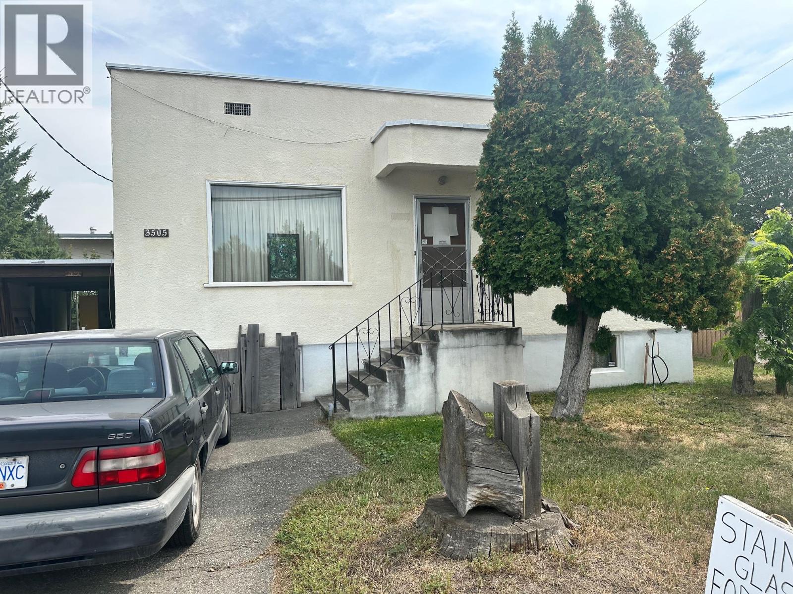 Photo 4 of 3505 33 Street, Vernon BC