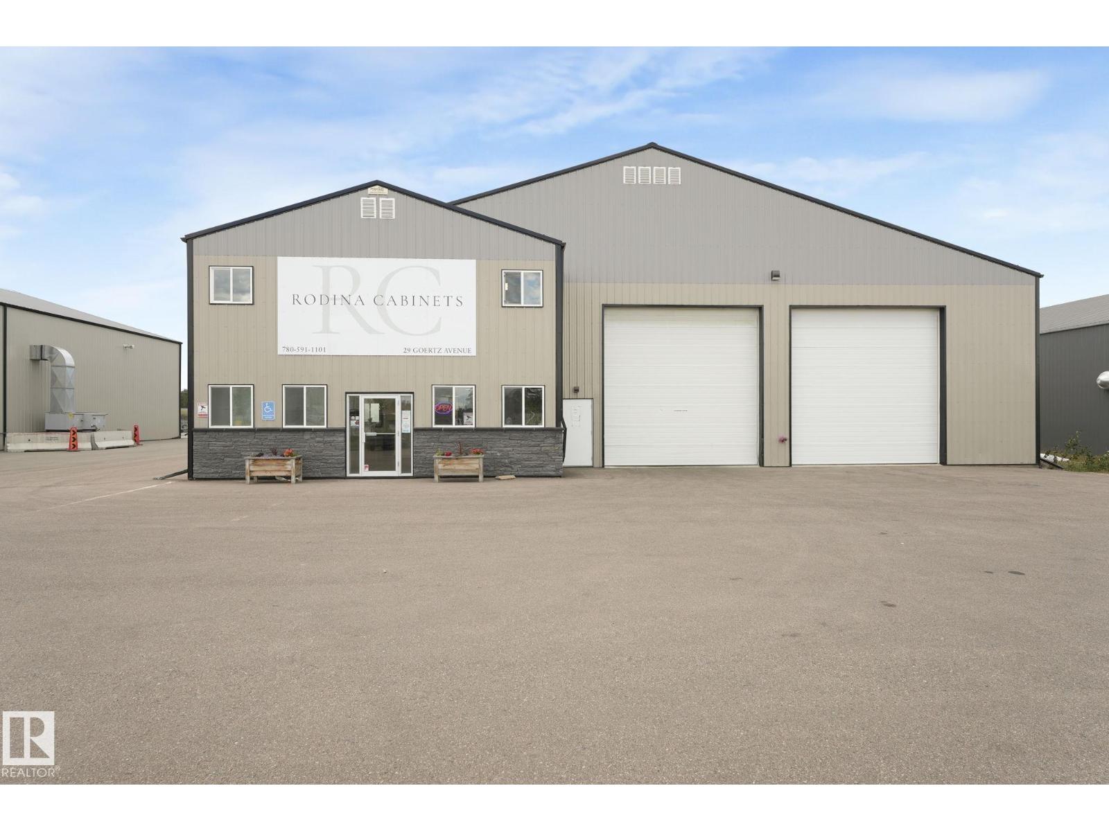 Photo 19 of 29 Goertz Av, Stony Plain AB
