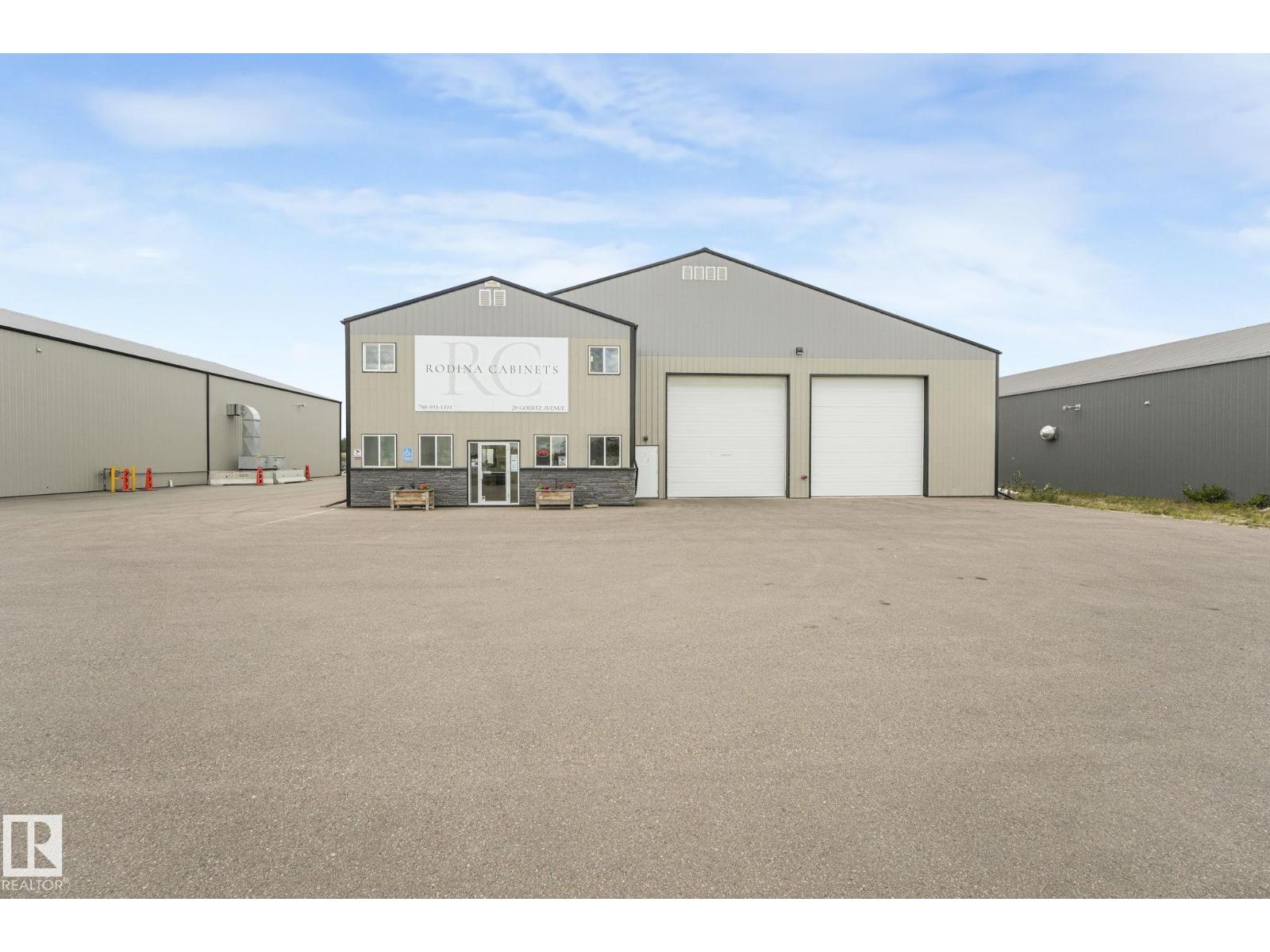 Photo 26 of 29 Goertz Av, Stony Plain AB
