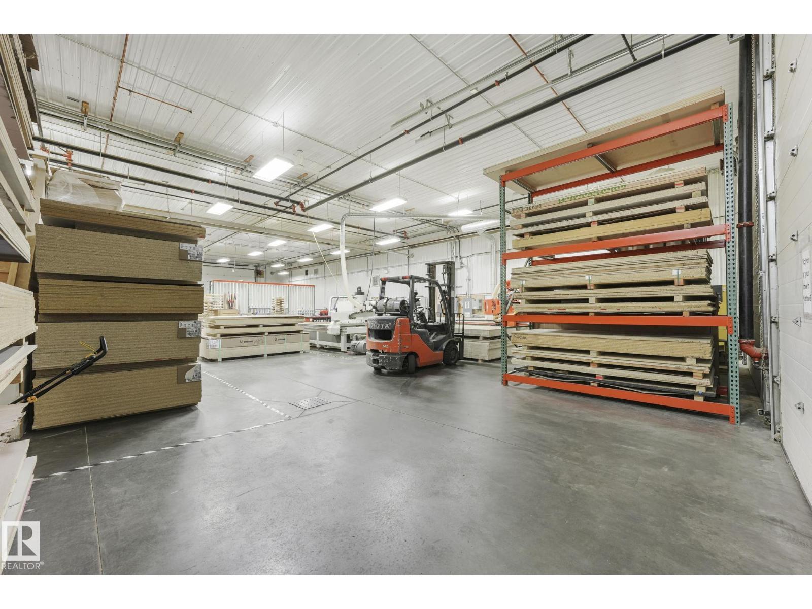 Photo 9 of 29 Goertz Av, Stony Plain AB