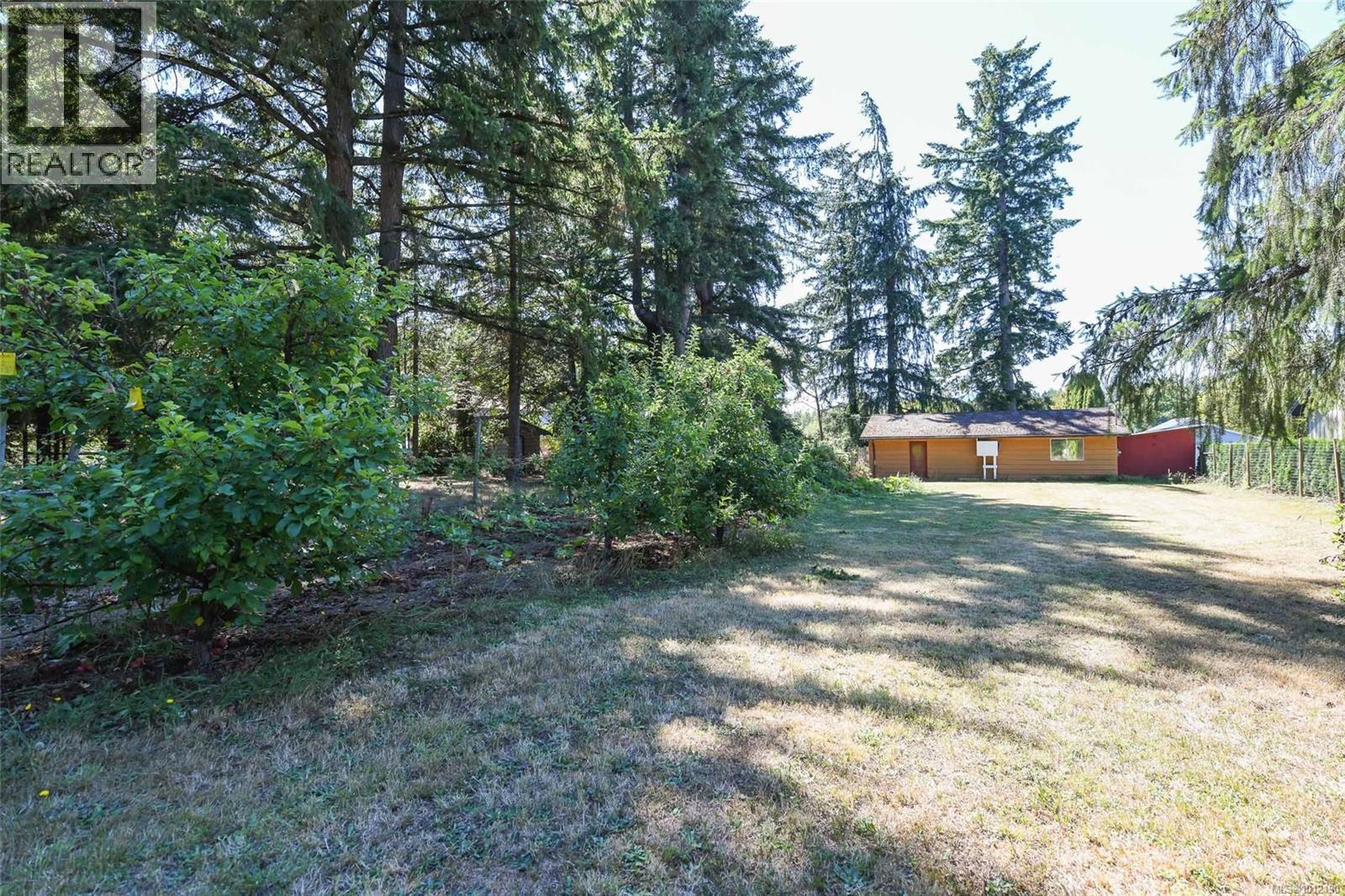 5835 ISLAND HWY N - 45