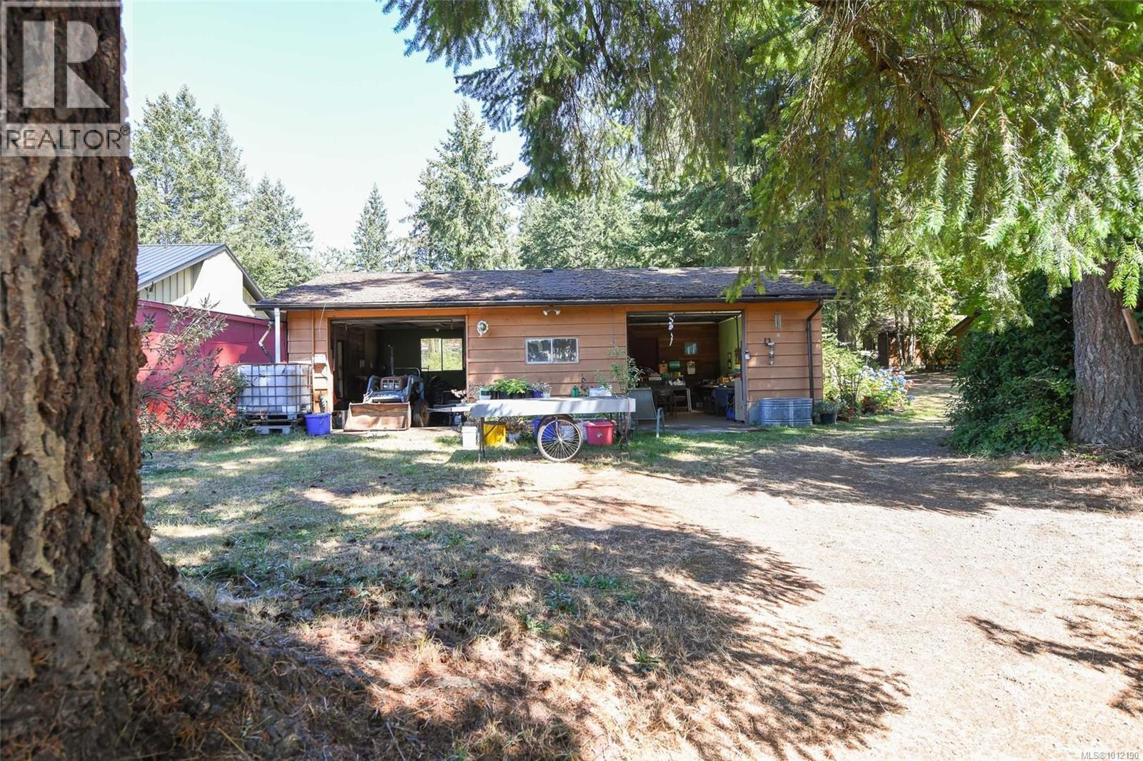 5835 ISLAND HWY N - 27