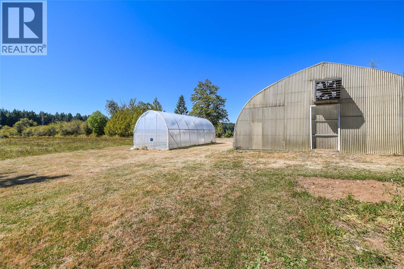 5835 ISLAND HWY N - 41