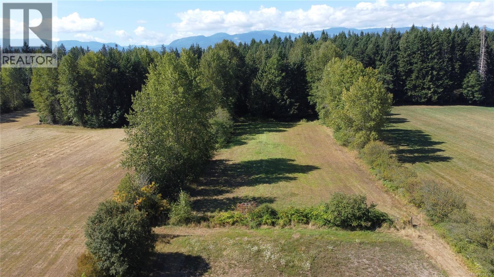 5835 ISLAND HWY N - 18