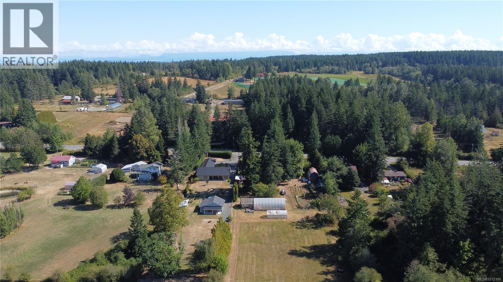 5835 ISLAND HWY N - 20