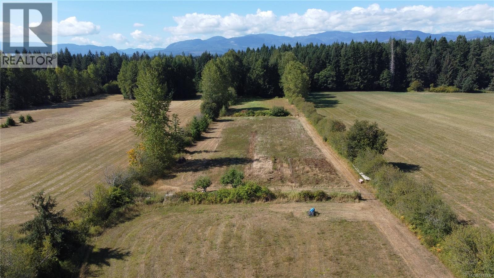 5835 ISLAND HWY N - 17