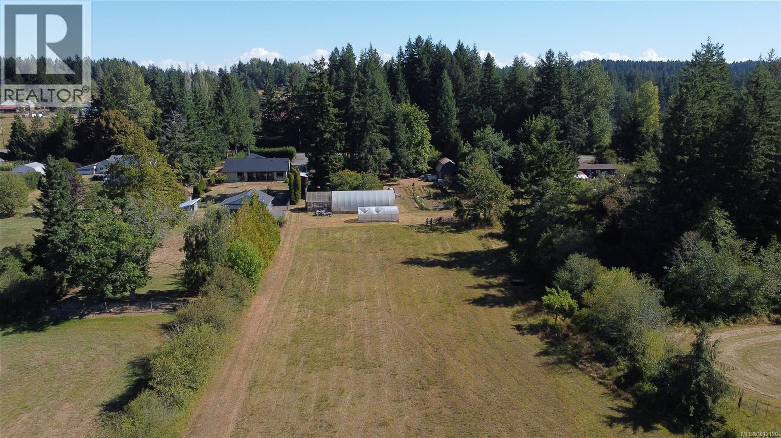 5835 ISLAND HWY N - 21