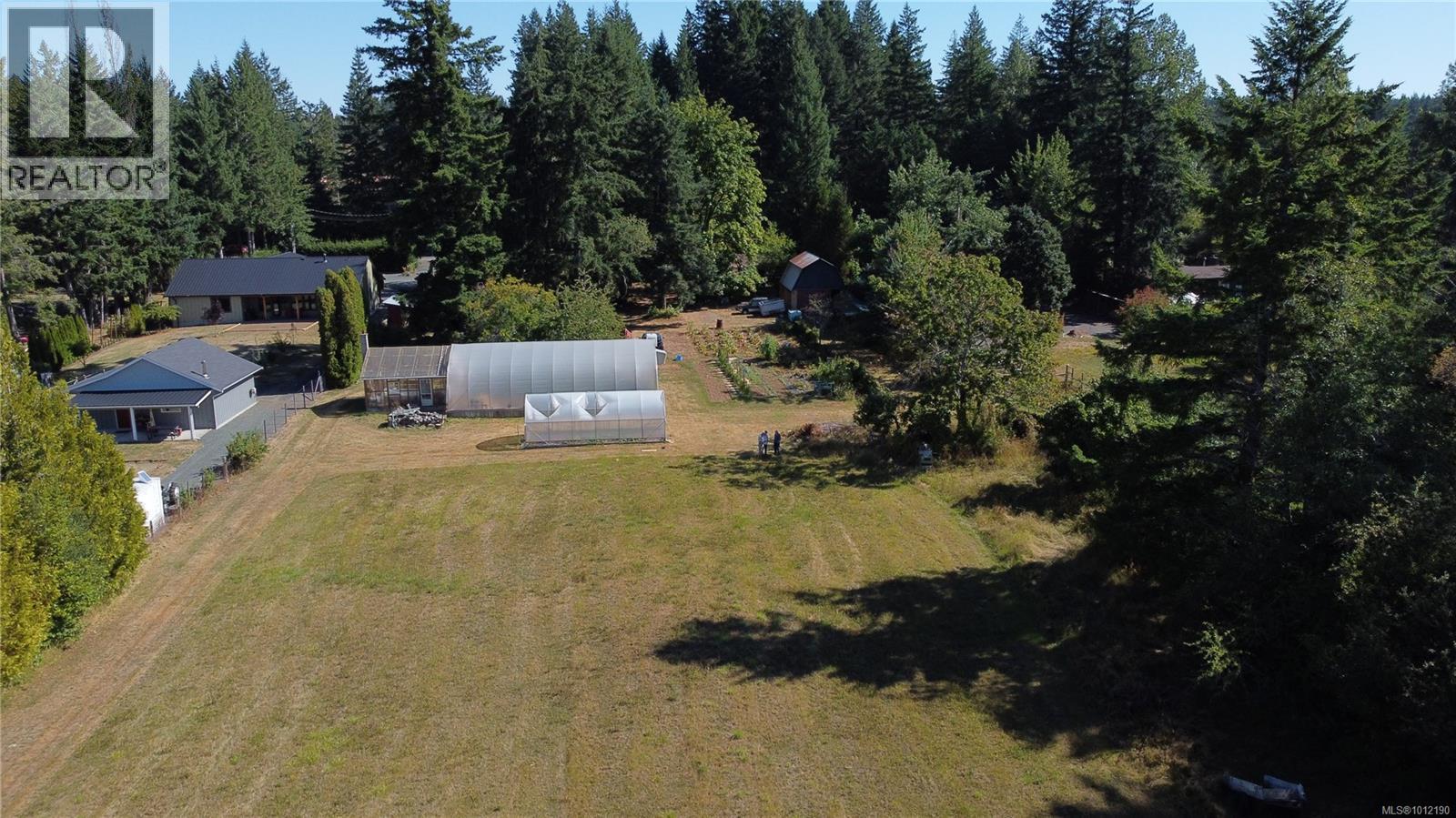 5835 ISLAND HWY N - 22