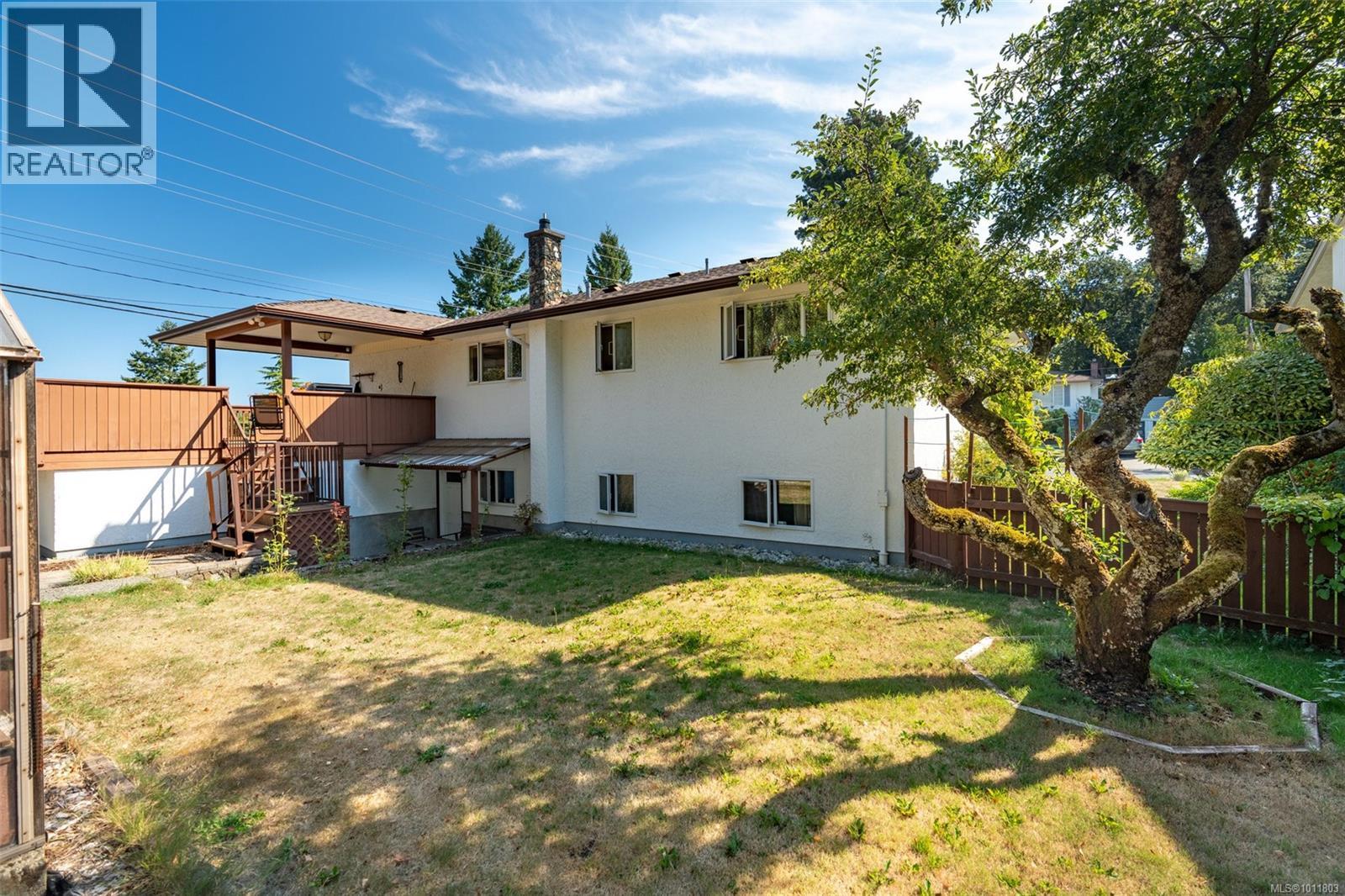 3940 Oakdale Place, Saanich