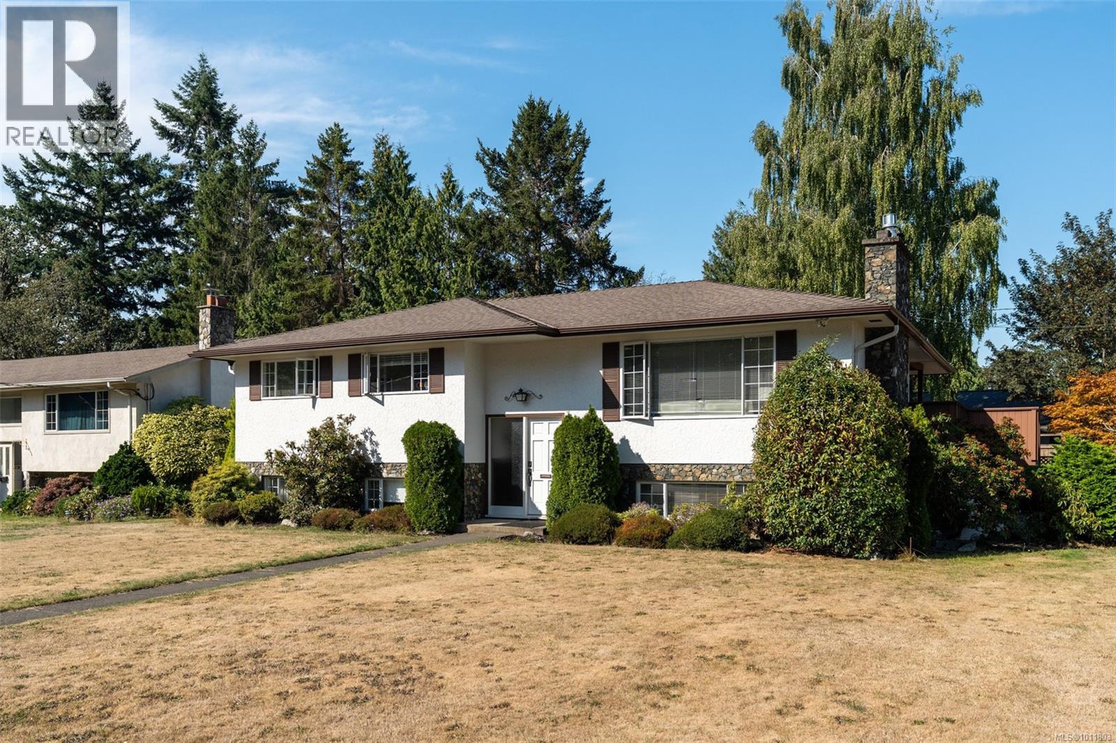  3940 Oakdale Place, Saanich