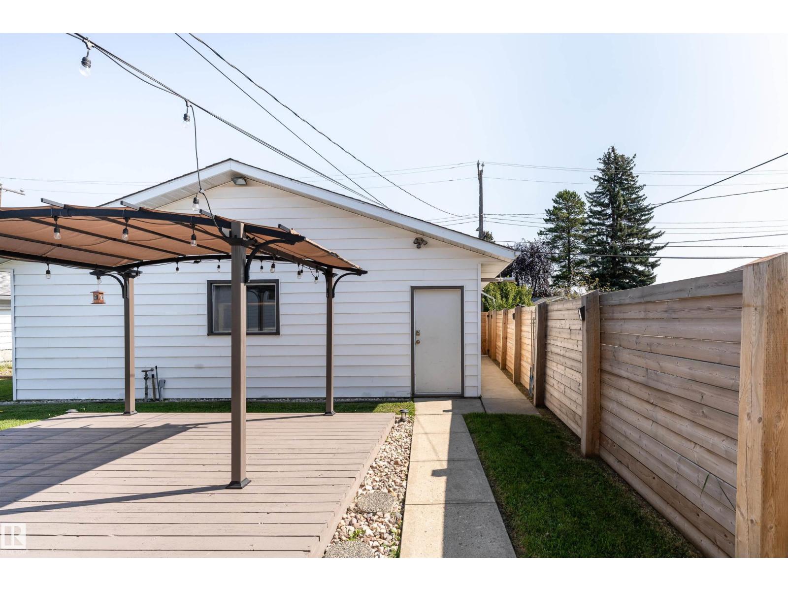 Photo 42 of 13419 58 St Nw, Edmonton AB