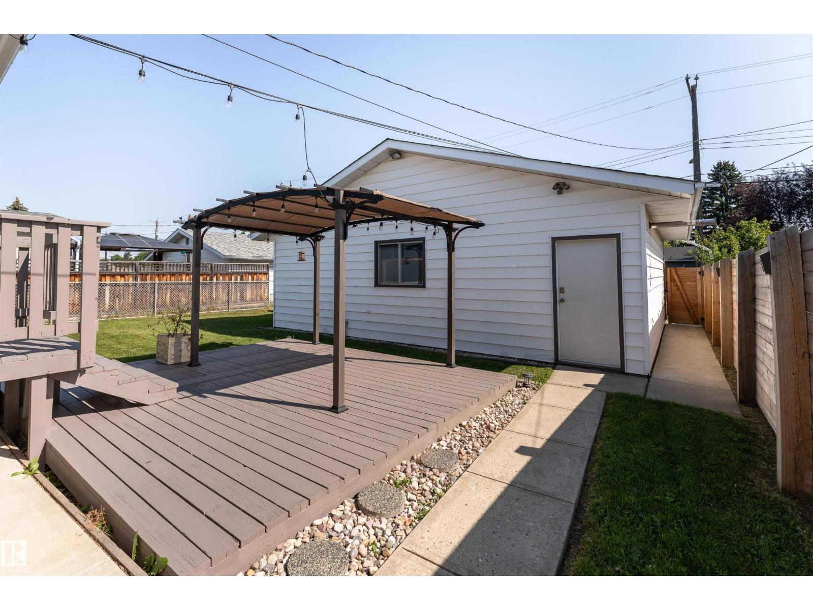 Photo 39 of 13419 58 St Nw, Edmonton AB