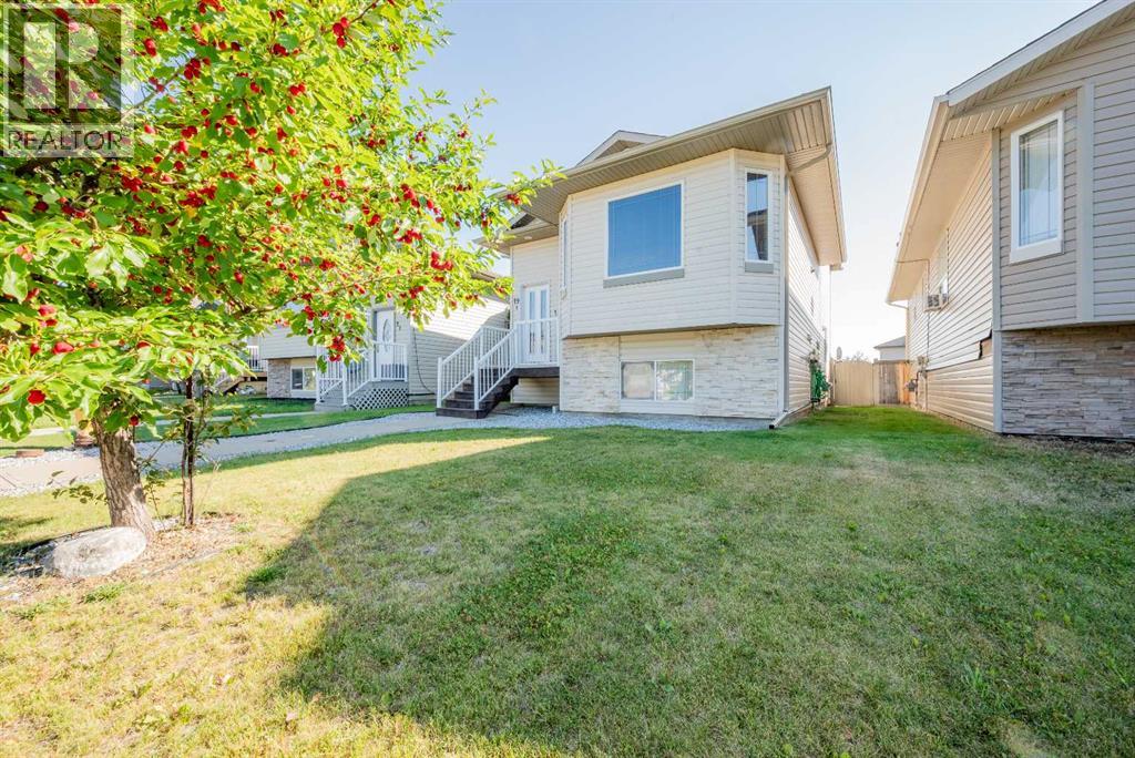 Photo 6 of 19 Pinnacle Crossing, Grande Prairie AB