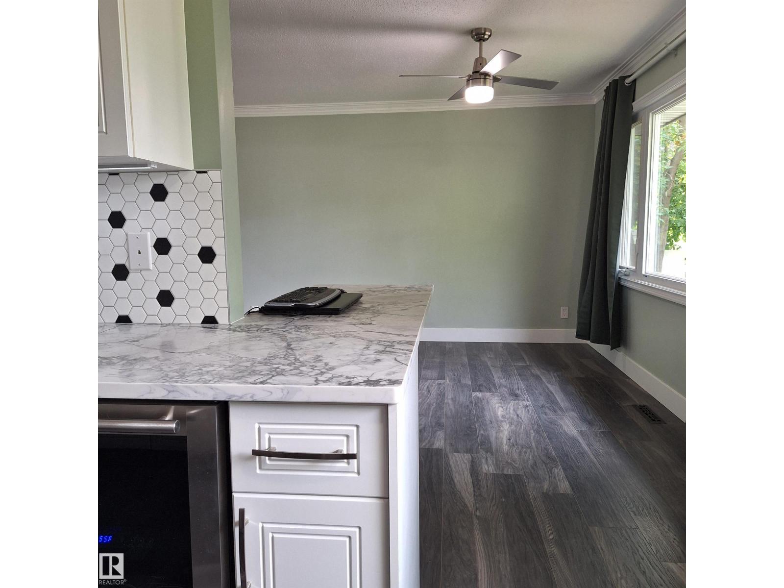 Photo 13 of 893 Birch Av, Sherwood Park AB