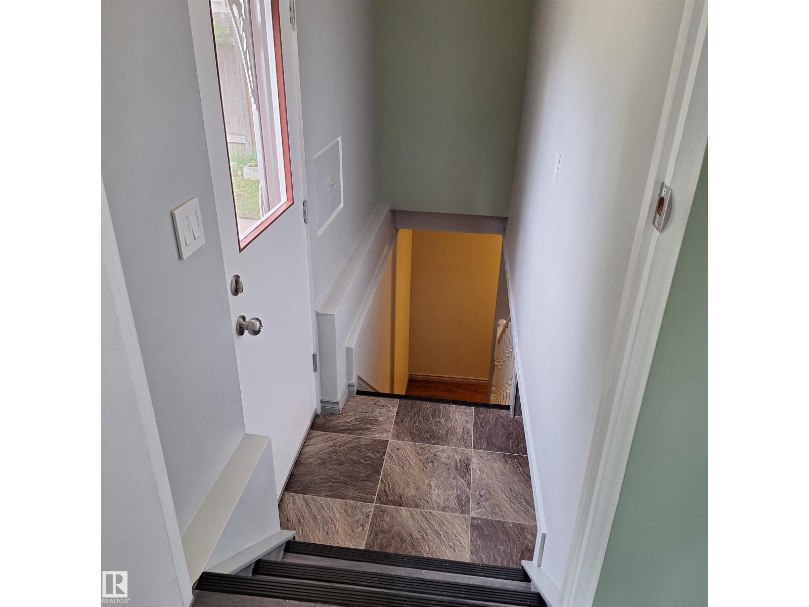 Photo 22 of 893 Birch Av, Sherwood Park AB