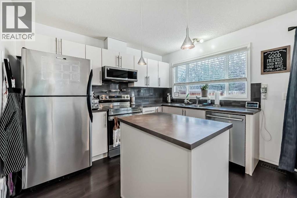 4585 Elgin Avenue SE, Calgary, Alberta