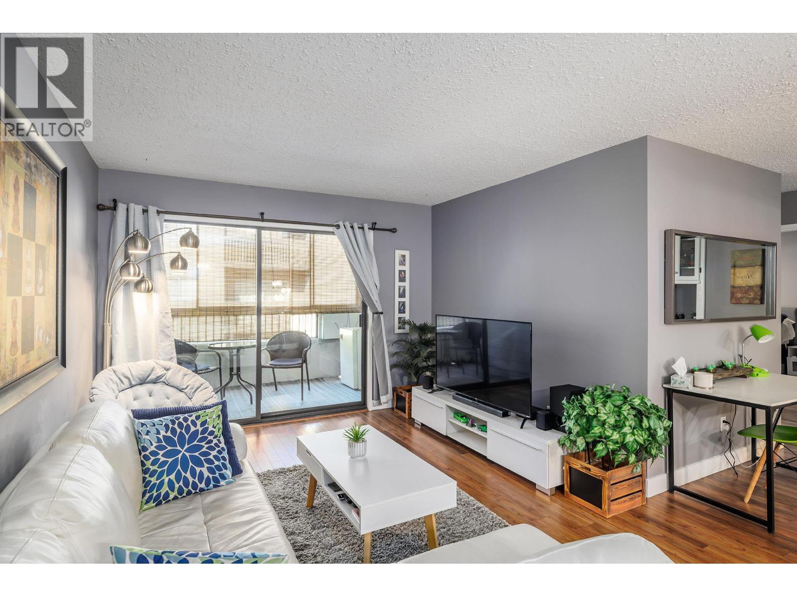 Photo 13 of 555 Rowcliffe Avenue Unit 307, Kelowna BC