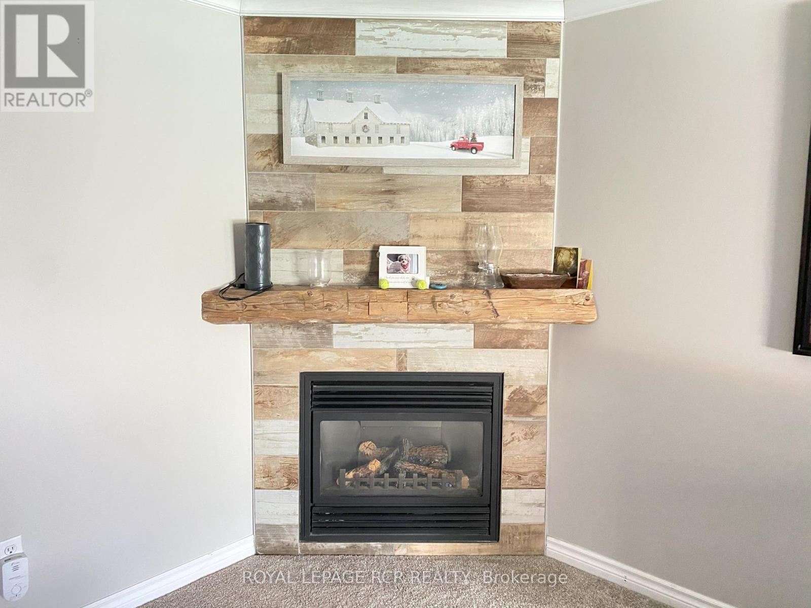 Photo 6 of 90 Pheasant Court, Orangeville ON
