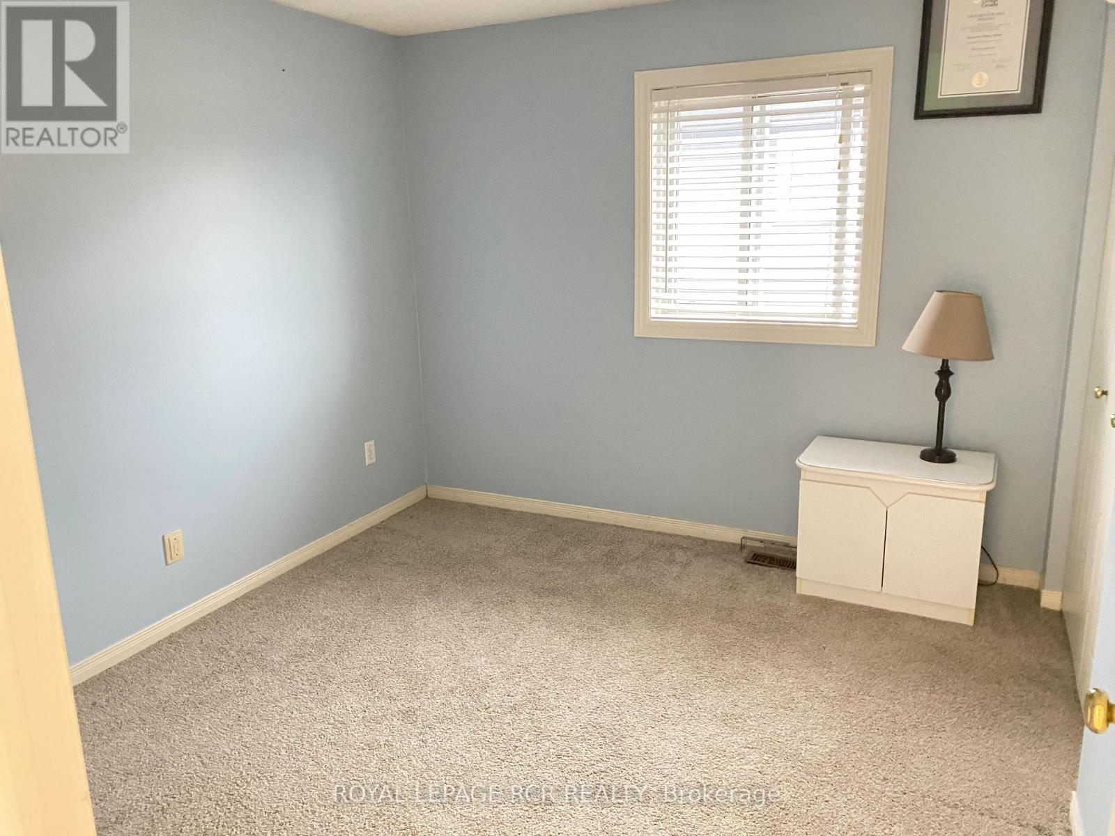 Photo 7 of 90 Pheasant Court, Orangeville ON