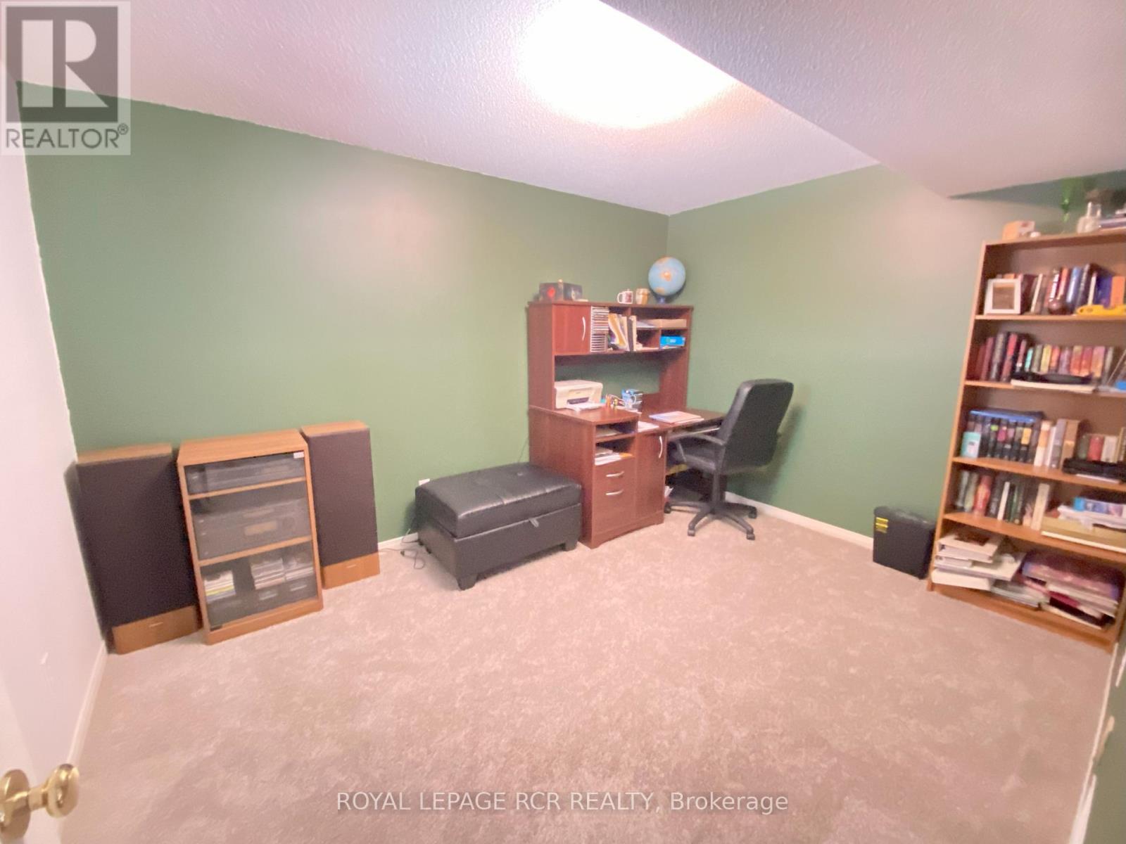 Photo 3 of 90 Pheasant Court, Orangeville ON