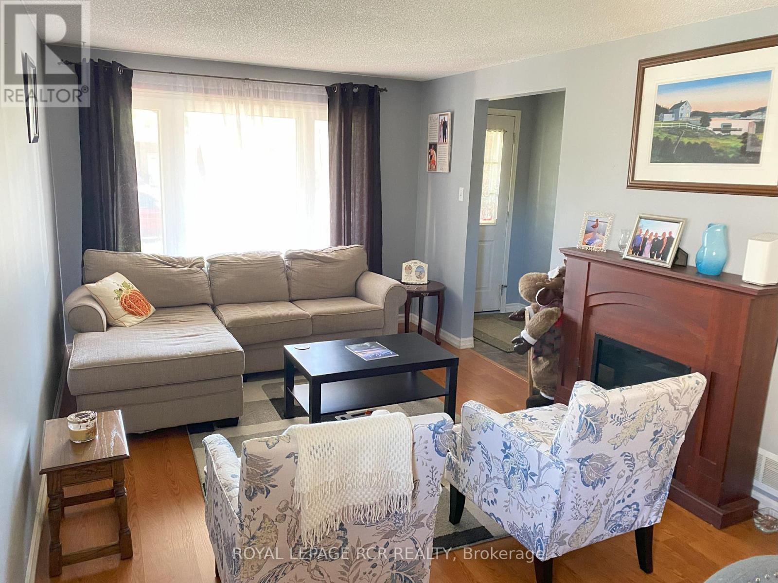 Photo 20 of 90 Pheasant Court, Orangeville ON