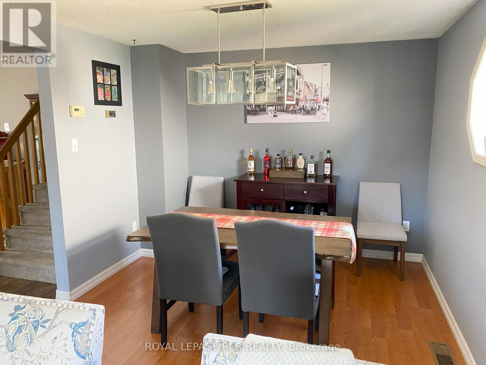 Photo 4 of 90 Pheasant Court, Orangeville ON