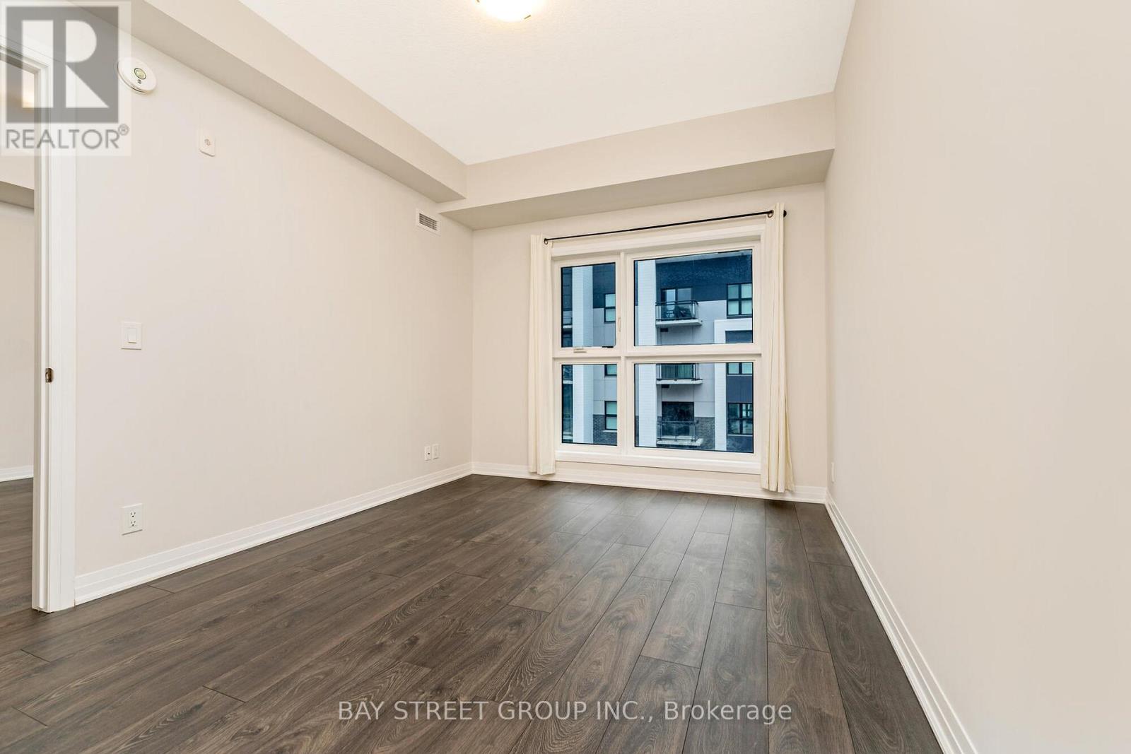 Photo 21 of 523 128 Grovewood Common, Oakville ON