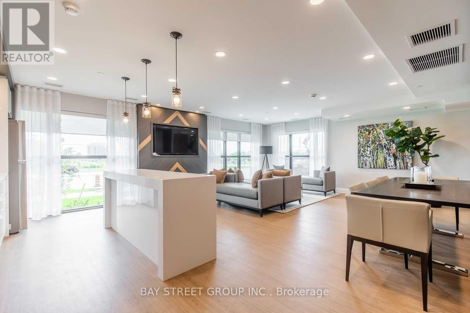 Photo 33 of 523 128 Grovewood Common, Oakville ON