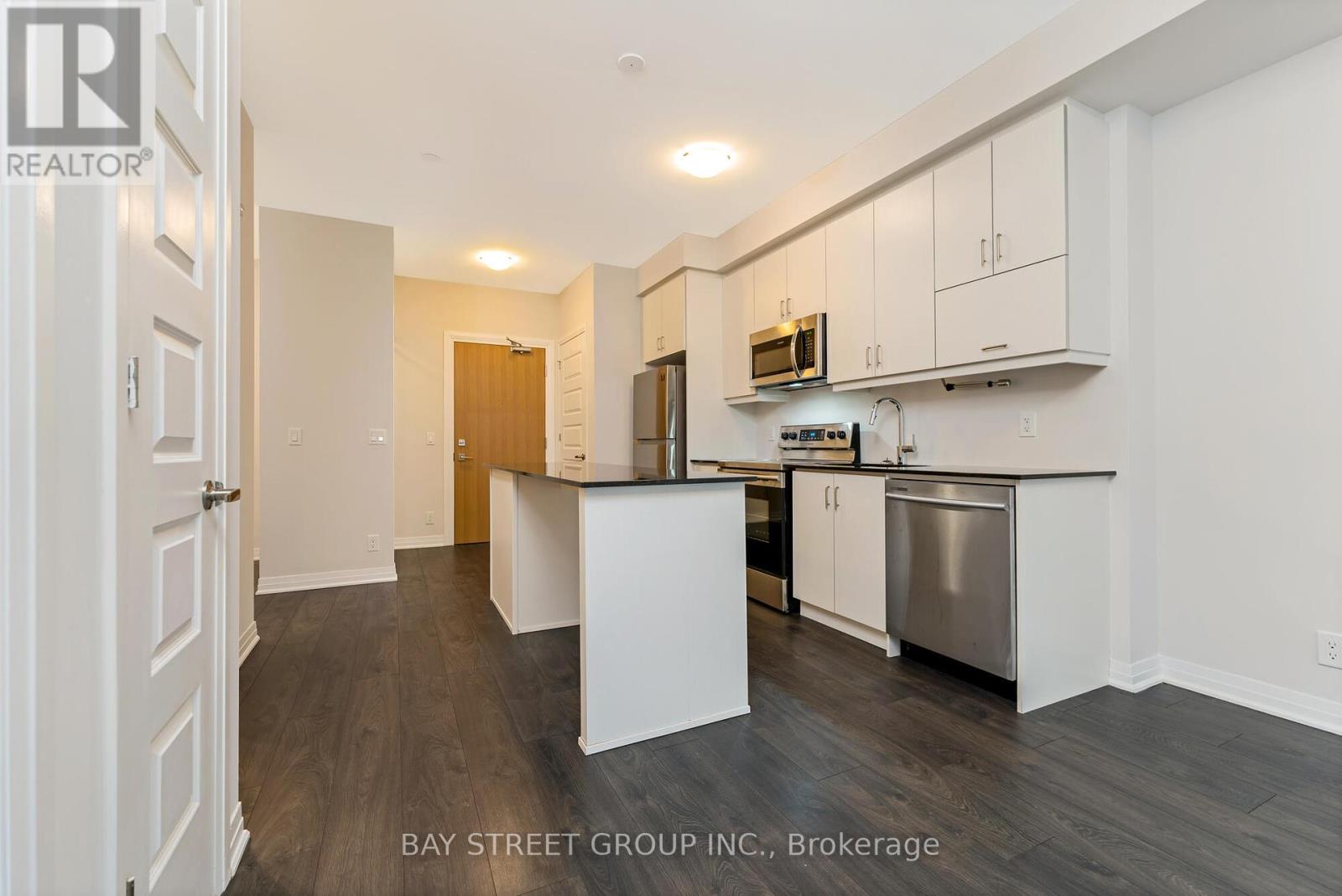 Photo 13 of 523 128 Grovewood Common, Oakville ON
