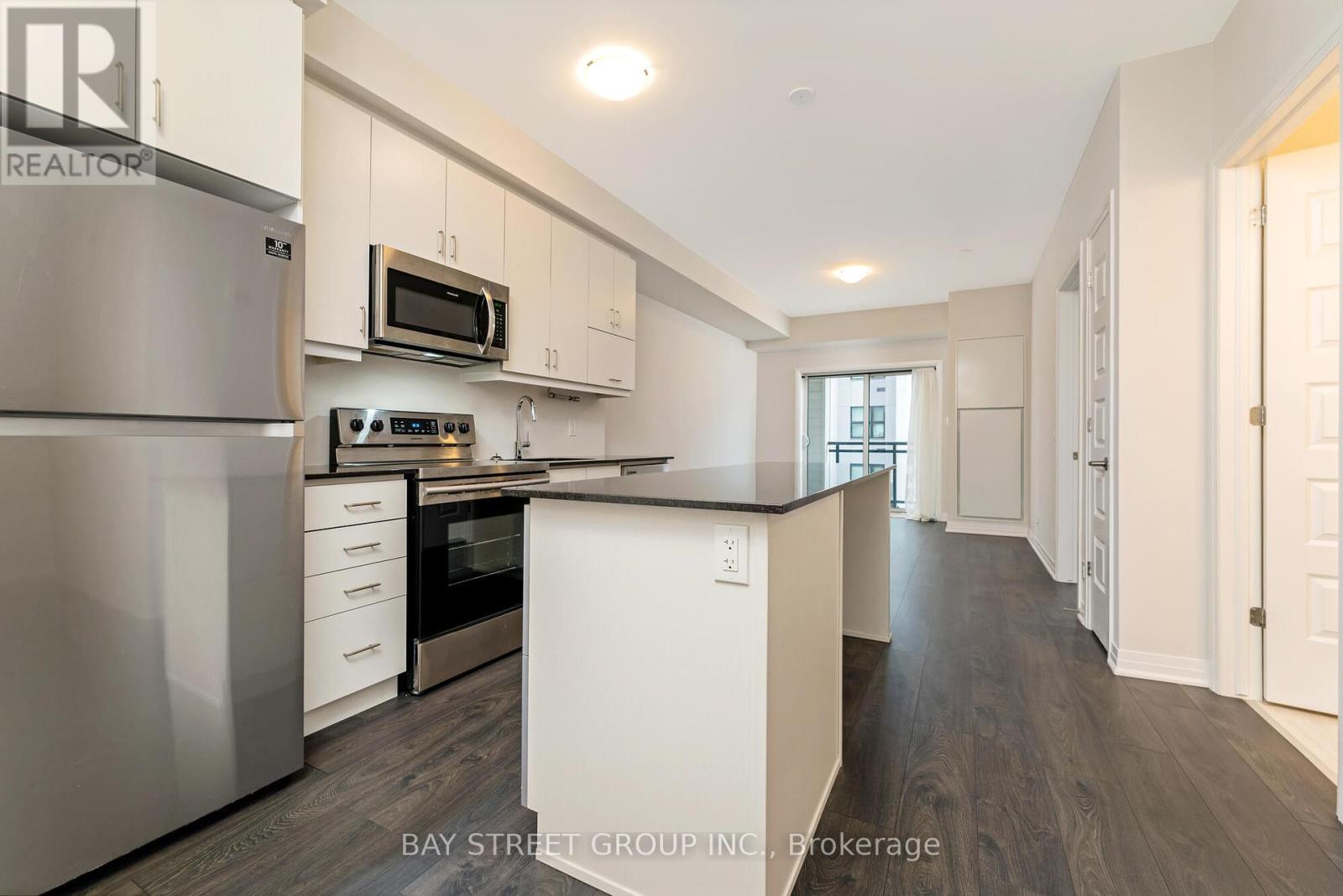 Photo 14 of 523 128 Grovewood Common, Oakville ON