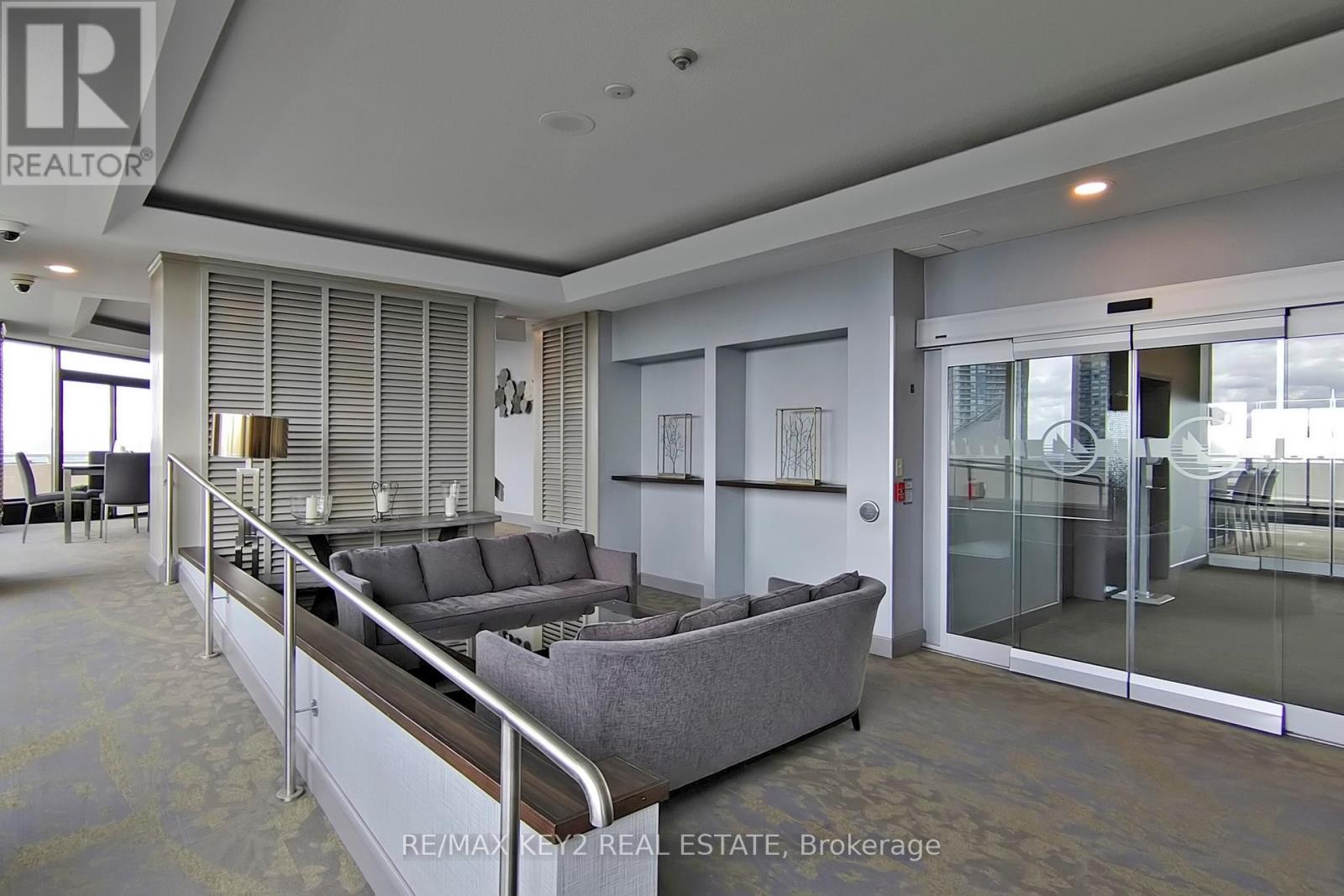 Photo 38 of 210 2269 Lake Shore Boulevard W, Toronto ON