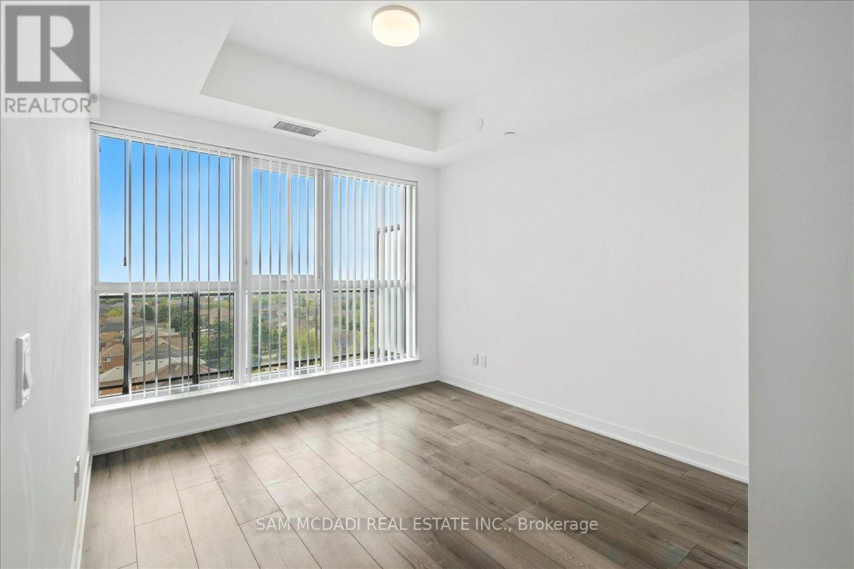 Photo 18 of 722 405 Dundas Street W, Oakville ON