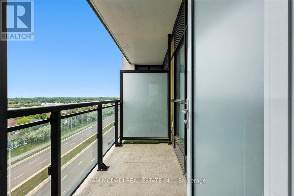 Photo 10 of 722 405 Dundas Street W, Oakville ON