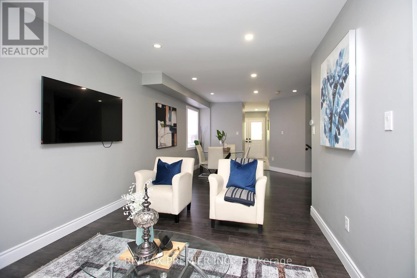 Photo 9 of 70 Gilgorm Road, Brampton ON