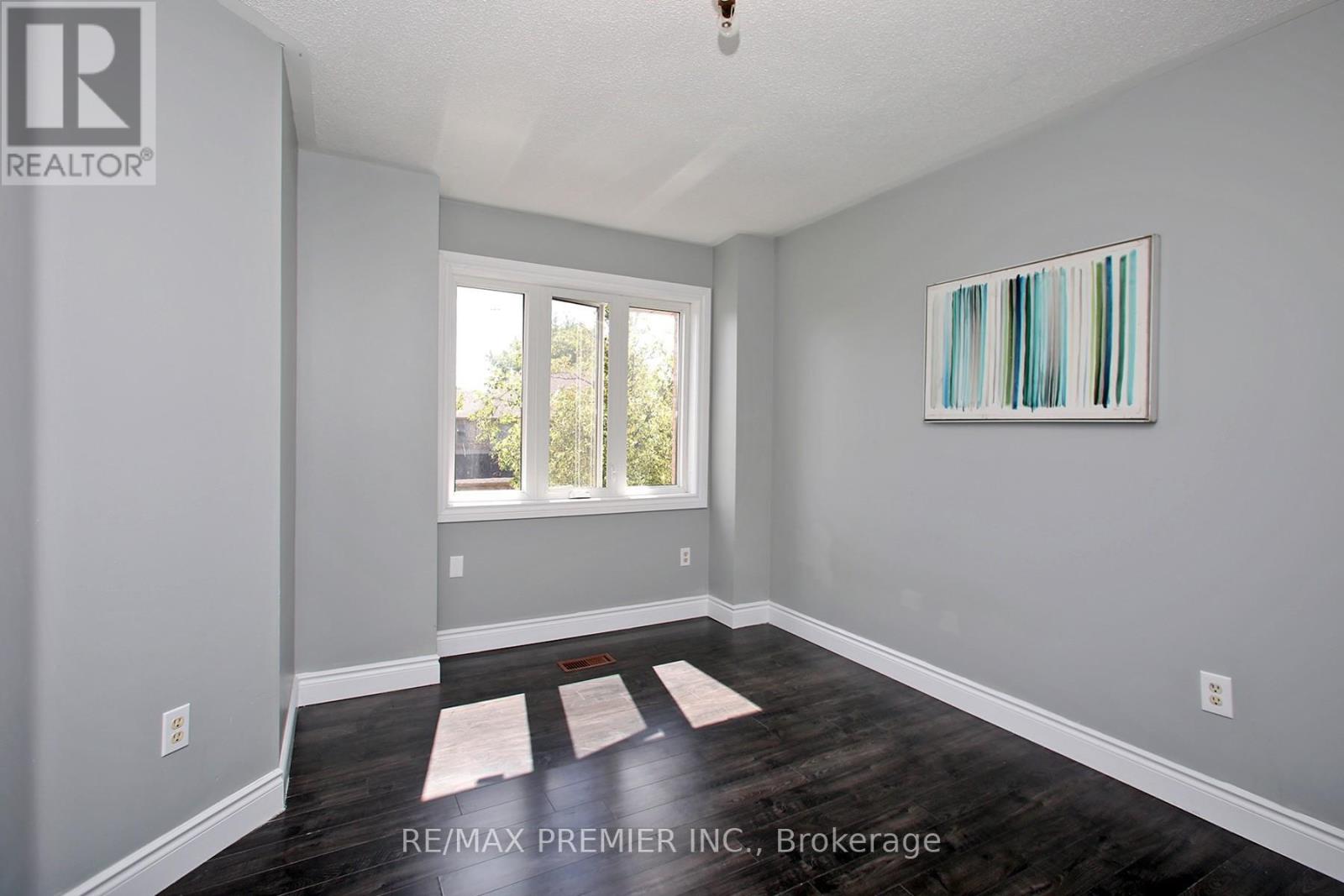 Photo 17 of 70 Gilgorm Road, Brampton ON