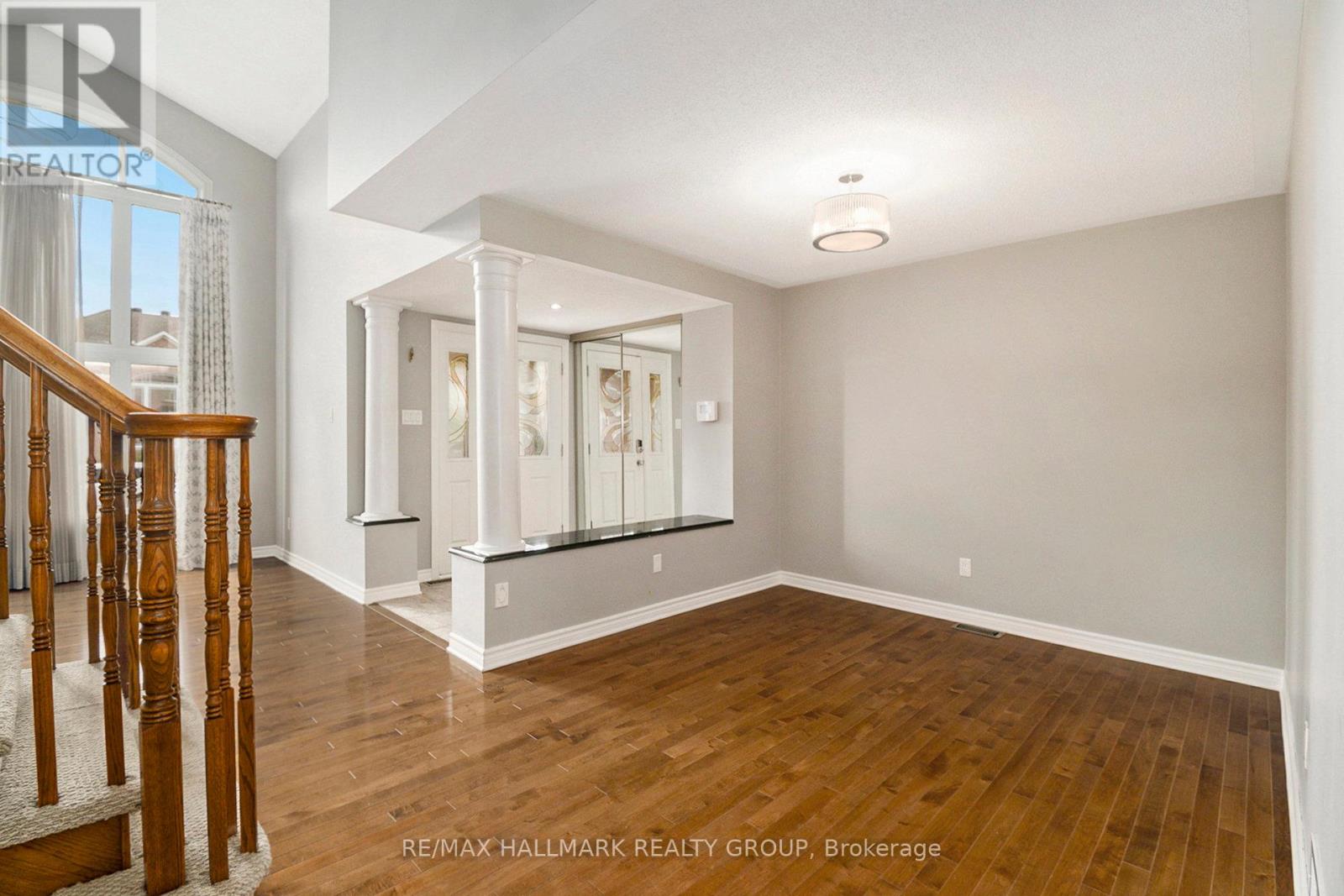 Photo 14 of 470 Frank Cauley Way, Ottawa ON