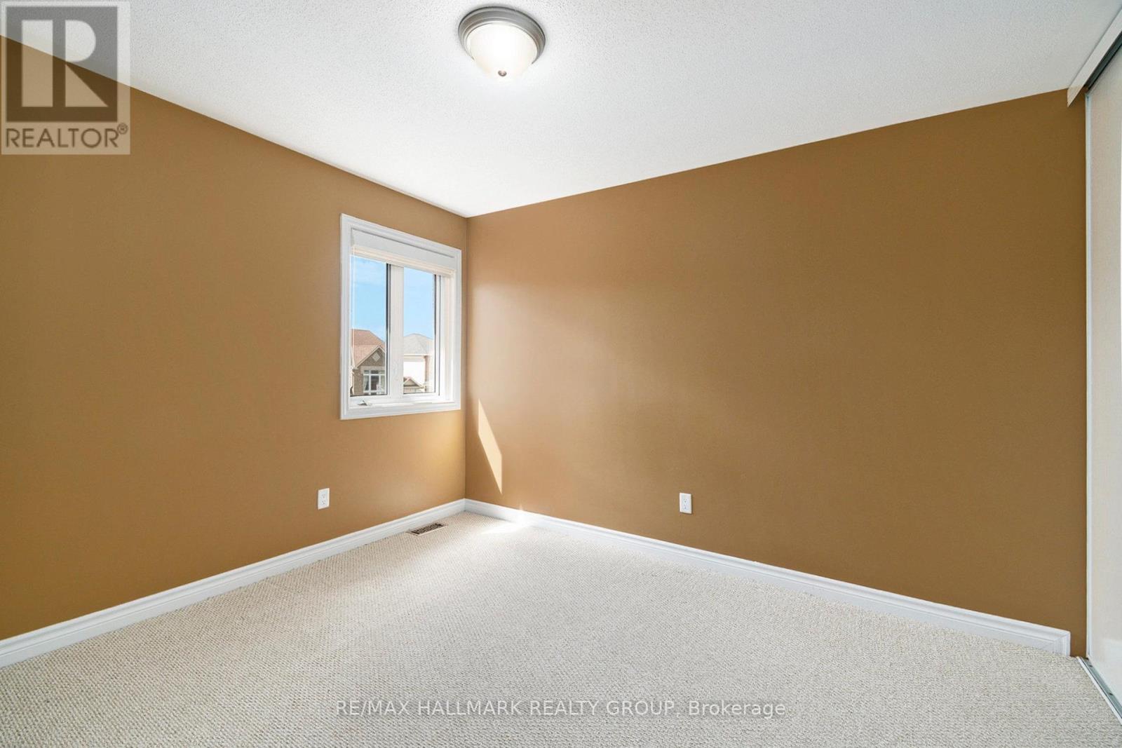 Photo 29 of 470 Frank Cauley Way, Ottawa ON