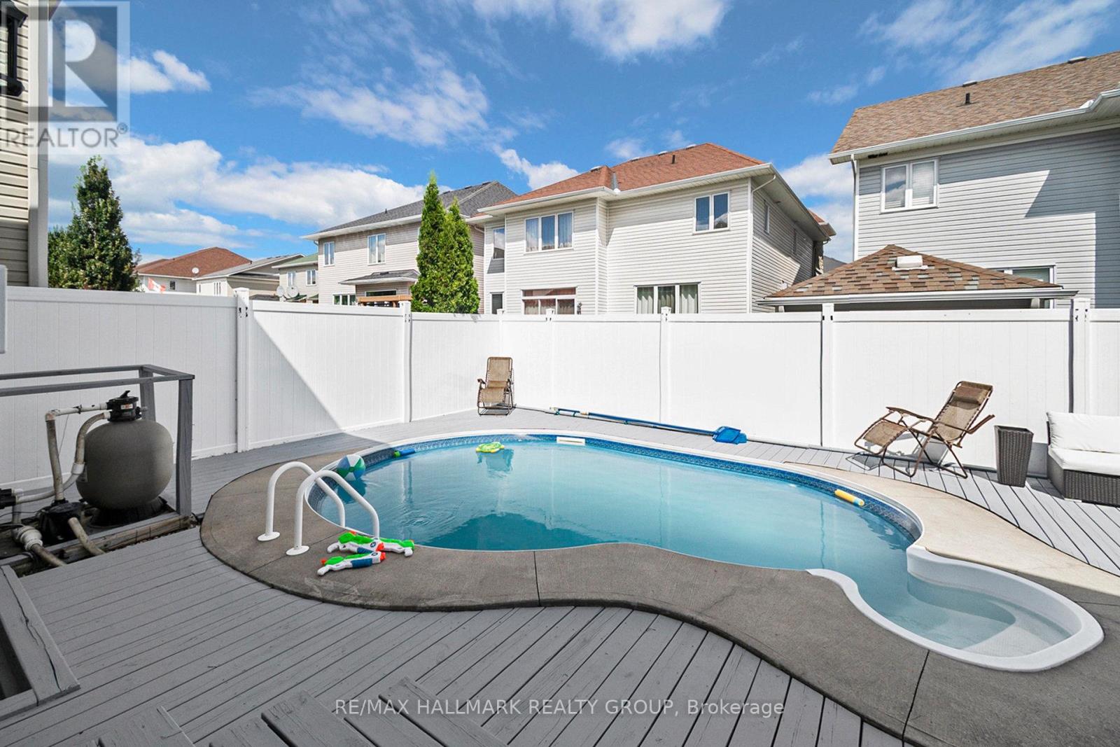 Photo 35 of 470 Frank Cauley Way, Ottawa ON