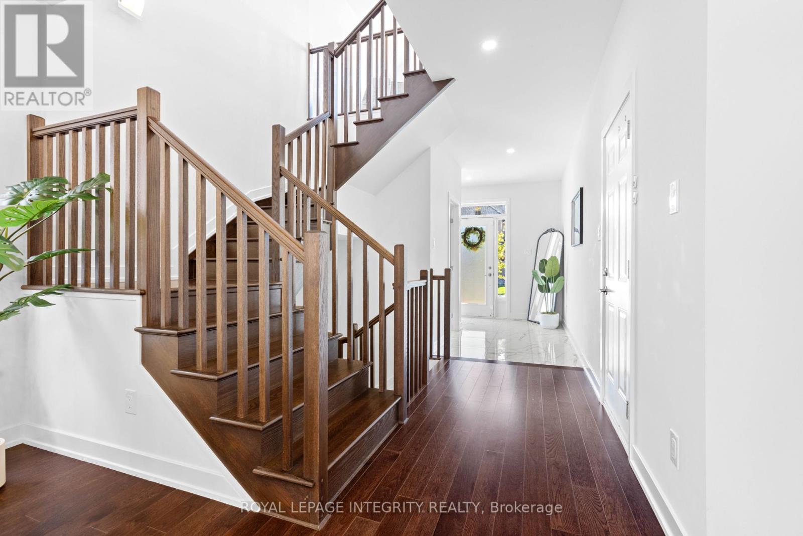 Photo 17 of 107 Heirloom Street, Ottawa ON
