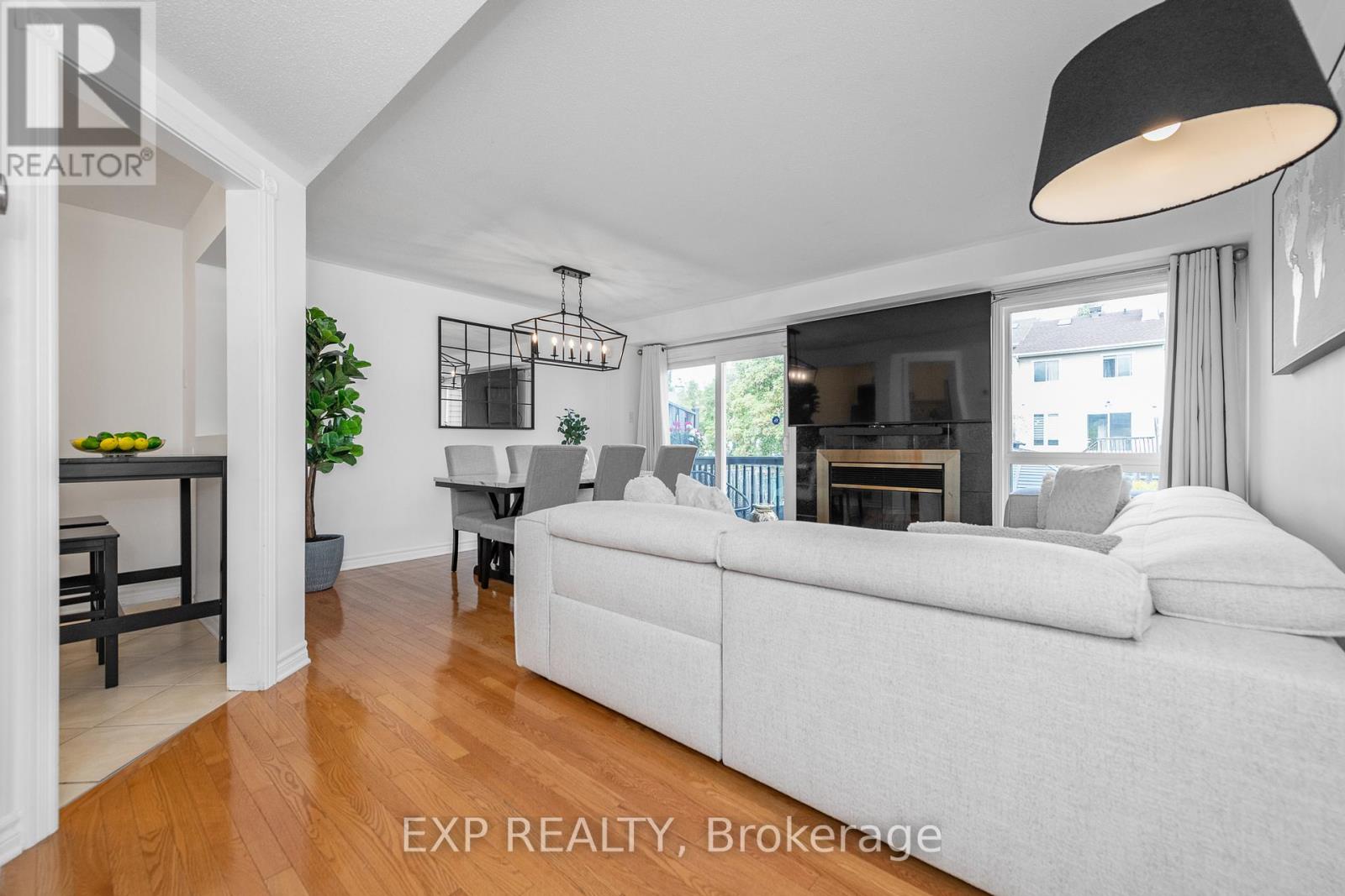 Photo 16 of 629 Brome Crescent, Ottawa ON
