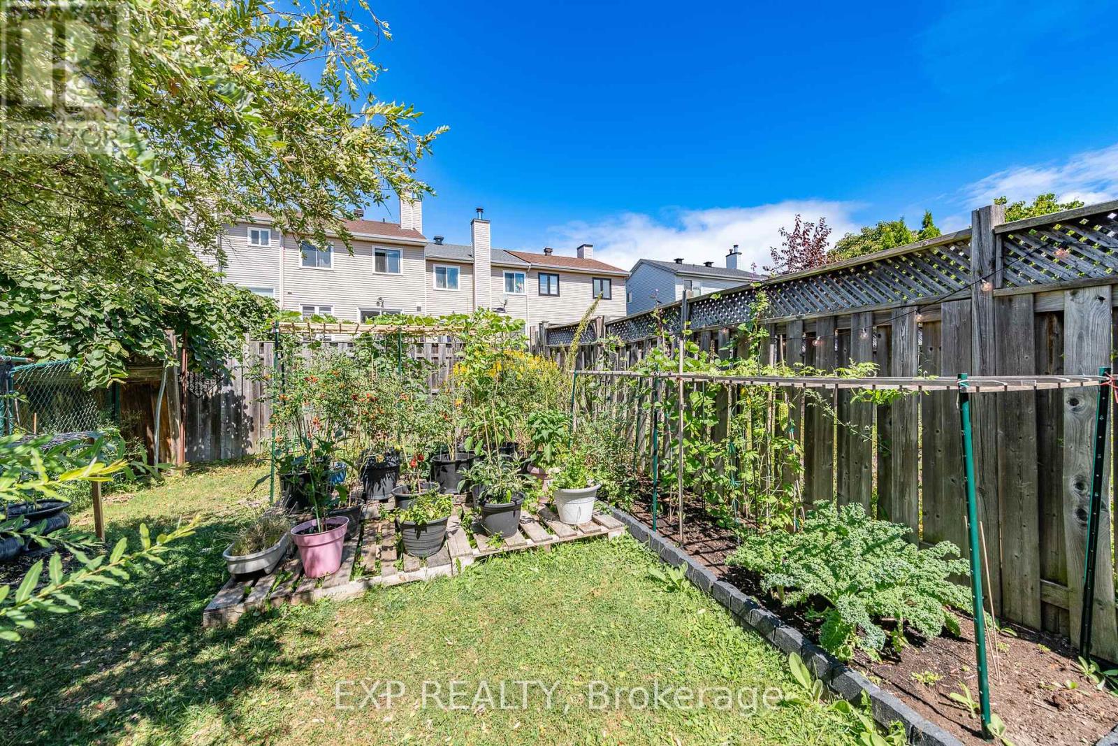 Photo 41 of 629 Brome Crescent, Ottawa ON