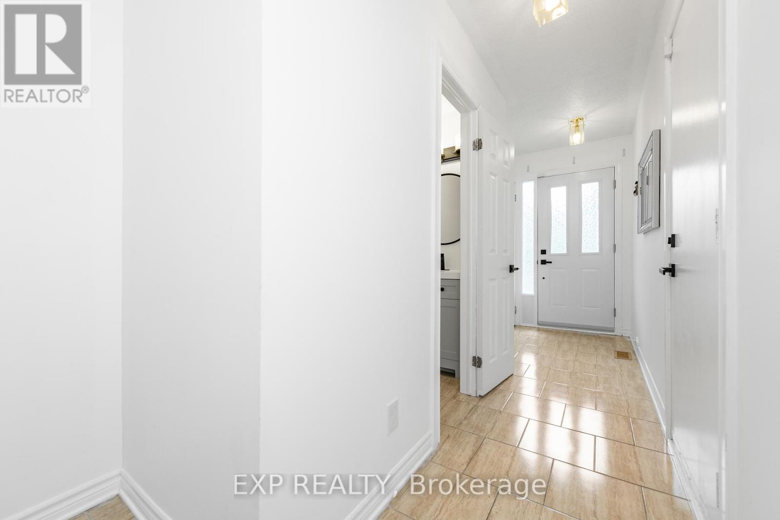 Photo 6 of 629 Brome Crescent, Ottawa ON