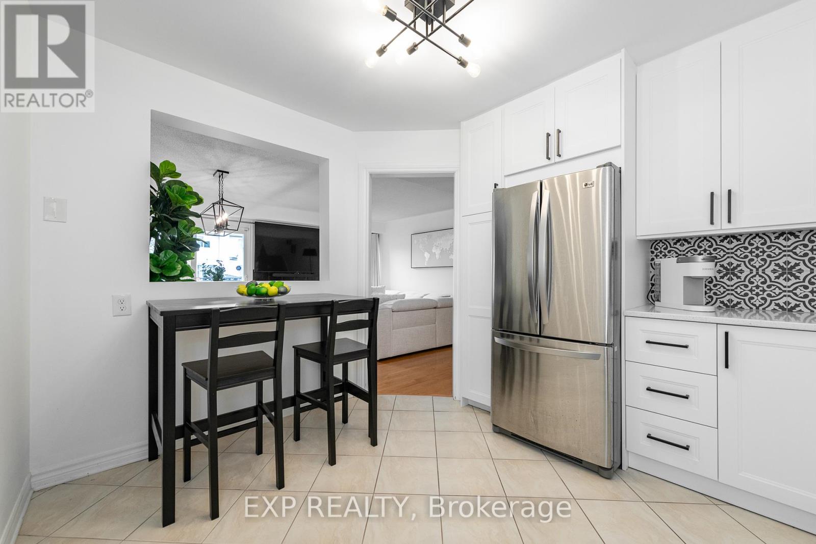 Photo 9 of 629 Brome Crescent, Ottawa ON