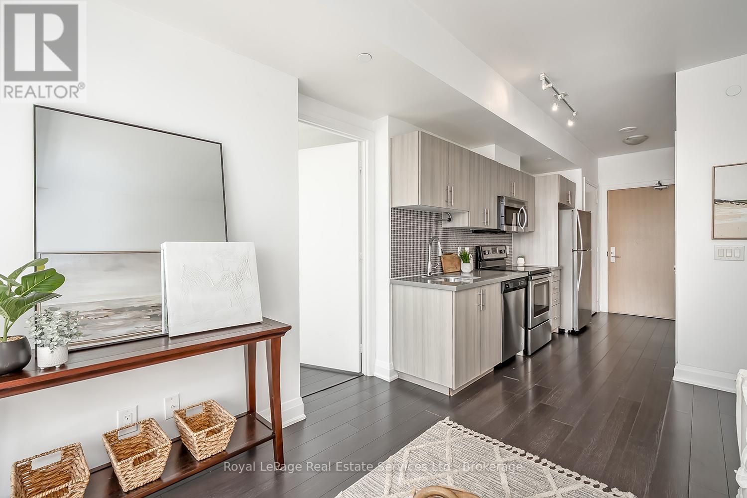 Photo 17 of 410 16 Mcadam Avenue, Toronto ON