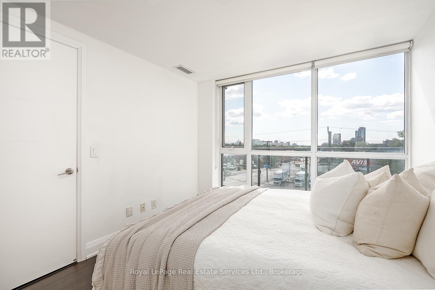 Photo 13 of 410 16 Mcadam Avenue, Toronto ON