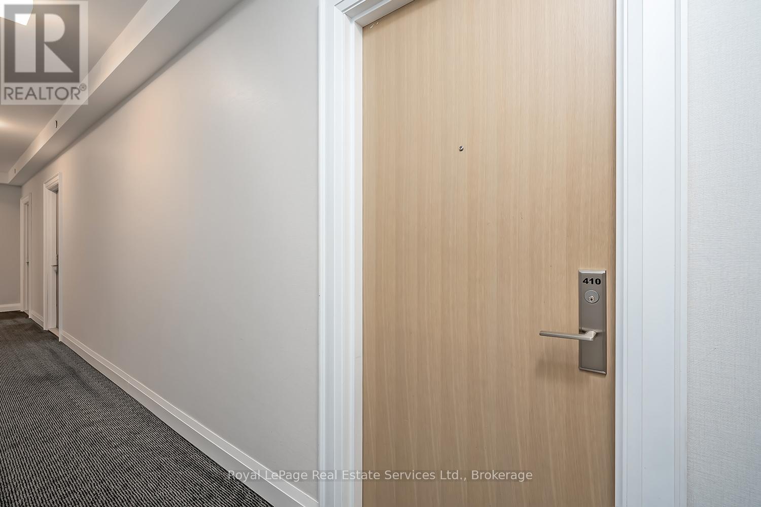 Photo 5 of 410 16 Mcadam Avenue, Toronto ON