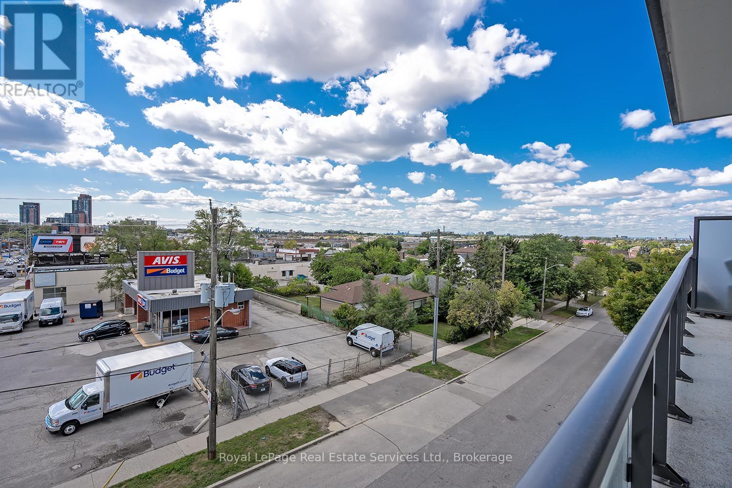 Photo 1 of 410 16 Mcadam Avenue, Toronto ON
