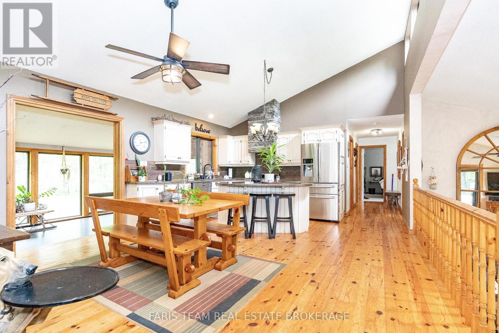 Photo 6 of 206 Bonneville Road, Georgian Bay ON