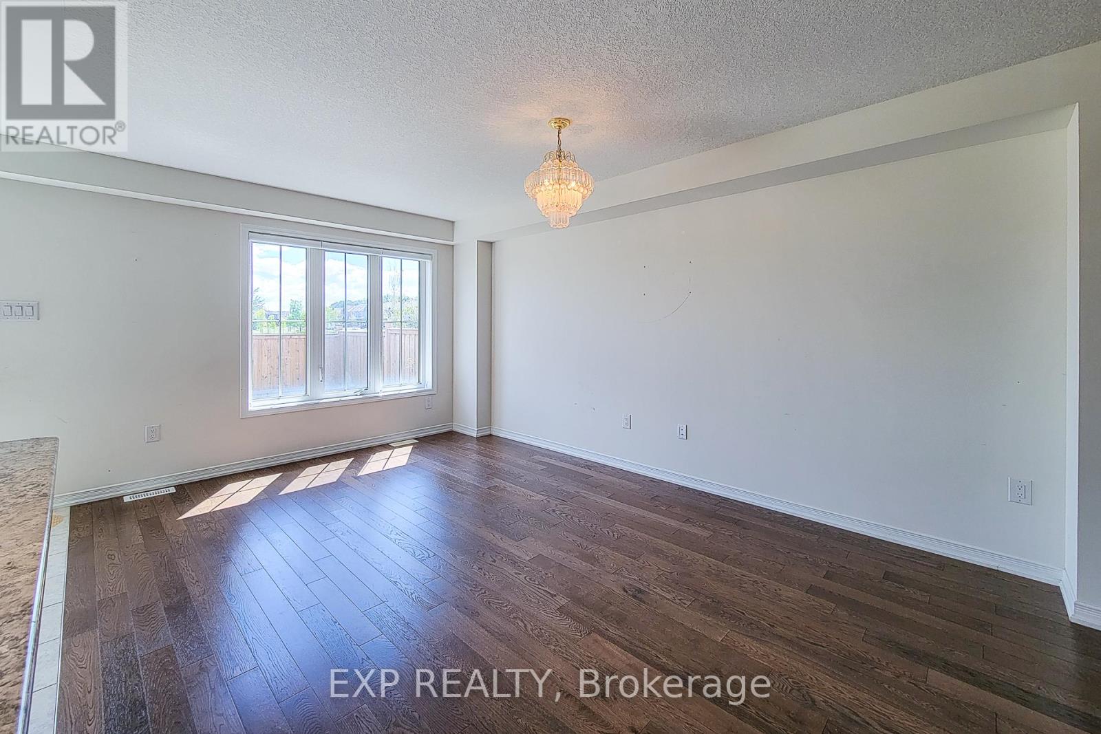 Photo 11 of 45 Cooke Avenue, Brantford ON